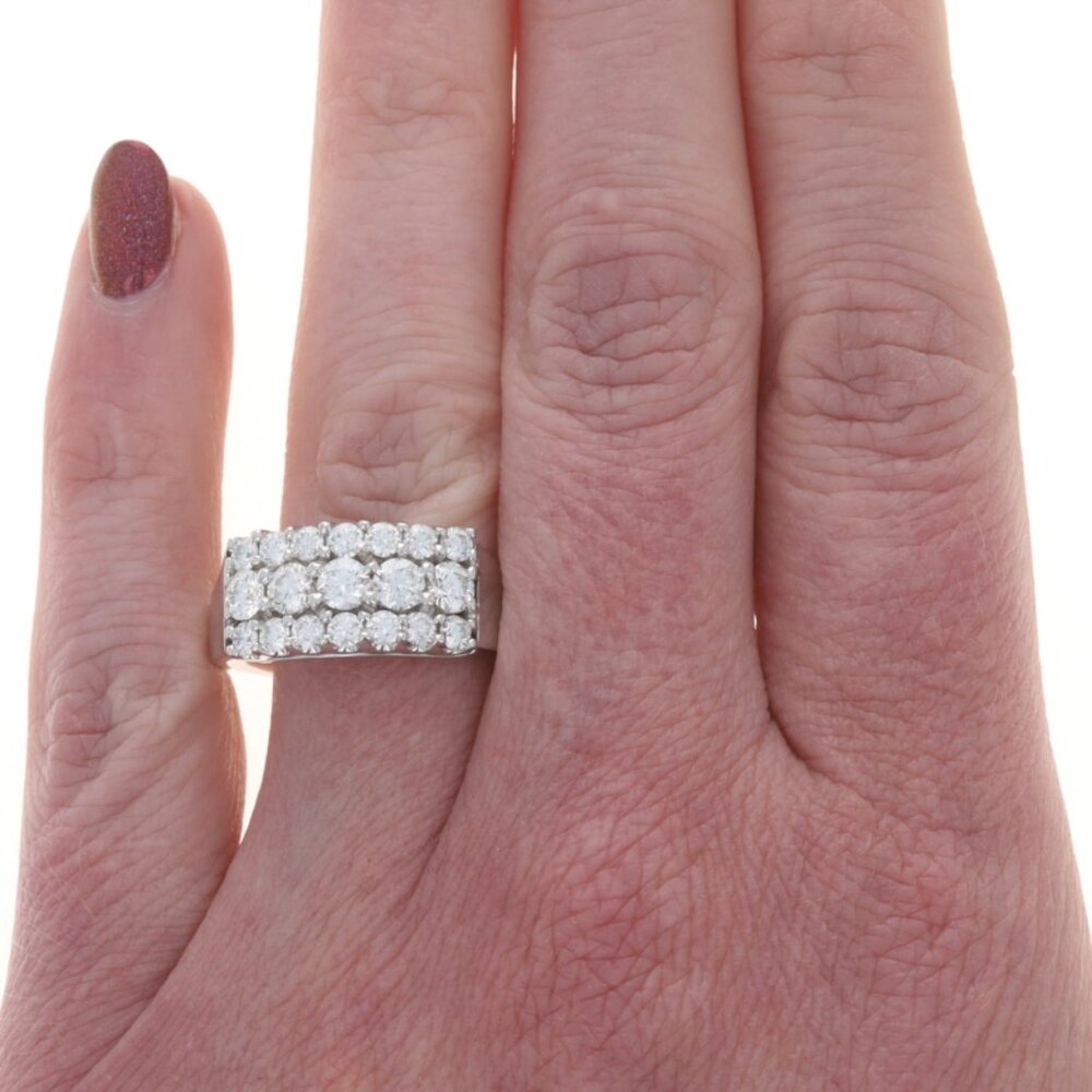 Hearts on Fire Diamond Cluster Cocktail Band - White Gold 18k Rd 2.00ctw Ring - Picture 2 of 6